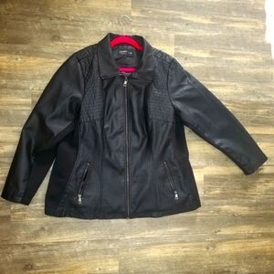 Ladies SPYM Faux Leather Jacket  2X  Very Flattering for figure